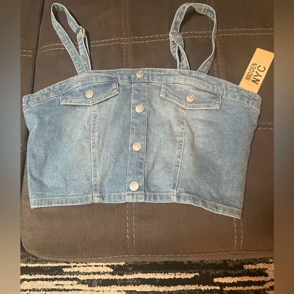 Madden NYC Womens Denim Button-Front Crop Tank Top - Light Blue